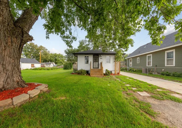 2nd image of 304 20th St Nw, Faribault, MN 55021 | MLS# 7099154