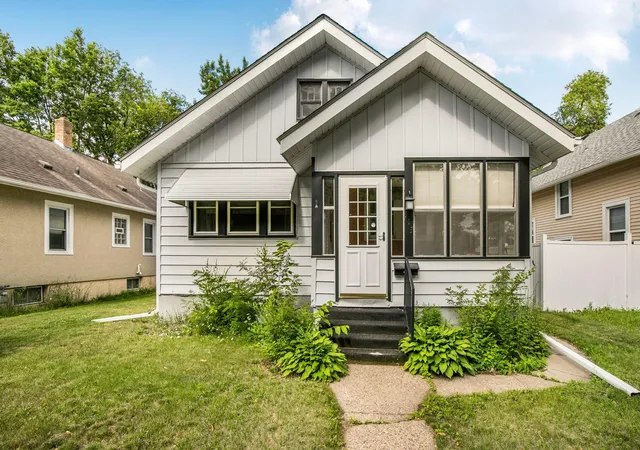 Homes for sale in Saint Cloud, MN | 913 12th Ave S, Saint Cloud, MN 56301 | MLS# 7099162
