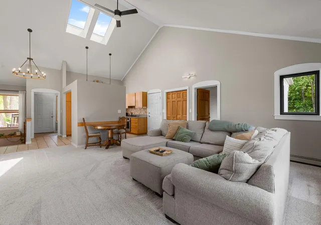 5th image of 8870 202Nd St N, Forest Lake, MN 55025 | MLS# 7099187