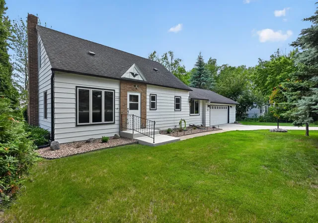 Homes for sale in Alexandria, MN | 1212 Latoka Dr Sw, Alexandria, MN 56308 | MLS# 7099188