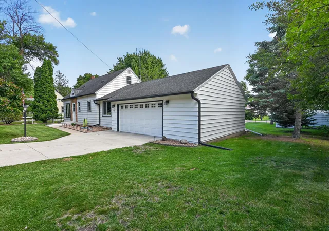 Homes for sale in Alexandria, MN | 1212 Latoka Dr Sw, Alexandria, MN 56308 | MLS# 7099188