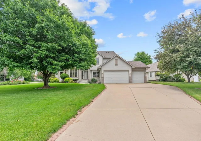 2nd image of 3901 Foxglove Ct N, Brooklyn Park, MN 55443 | MLS# 7099189