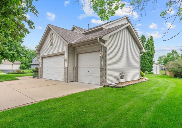 4th image of 3901 Foxglove Ct N, Brooklyn Park, MN 55443 | MLS# 7099189