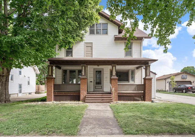 Homes for sale in Owatonna, MN | 122 E Rice St, Owatonna, MN 55060 | MLS# 7099211