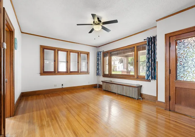 Homes for sale in Owatonna, MN | 122 E Rice St, Owatonna, MN 55060 | MLS# 7099211