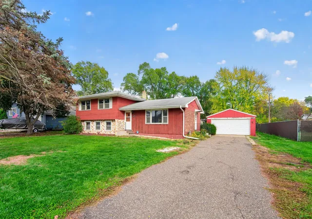 Photo 1 of Single family home for sale at 1430 Summit Ave, Saint Paul Park, MN 55071 | MLS# 7099229 | Listing updated on 2026-10-31