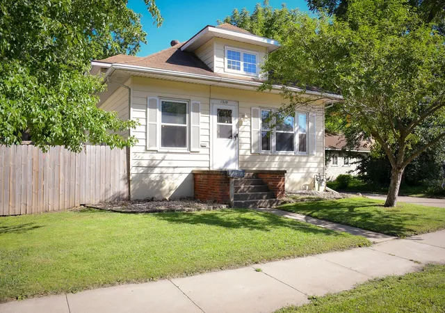 1st image of 1310 5th Ave, Worthington, MN 56187 | MLS# 7099232
