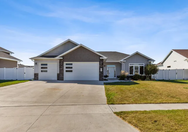2nd image of 7441 15th St S, Fargo, ND 58104 | MLS# 7099239