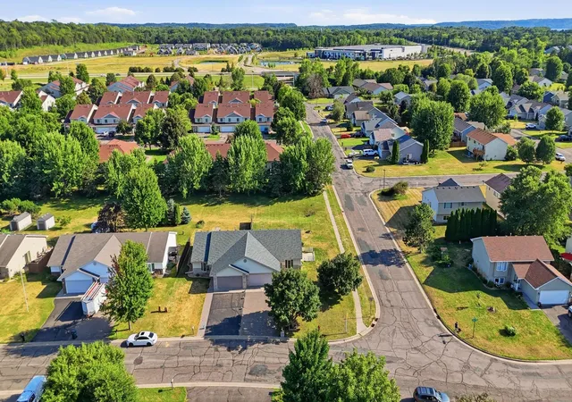 11th image of 2200 Cattail Wy, Hudson, WI 54016 | MLS# 7099251
