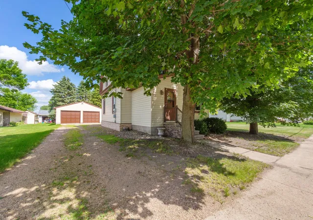 Photo 1 of Single family home for sale at 112 4th Street S, Gaylord, MN 55334 | MLS# 7099270 | Listing updated on 2026-07-28