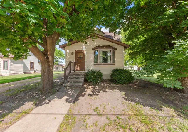 Photo 2 of Single family home for sale at 112 4th Street S, Gaylord, MN 55334 | MLS# 7099270 | Listing updated on 2026-07-28