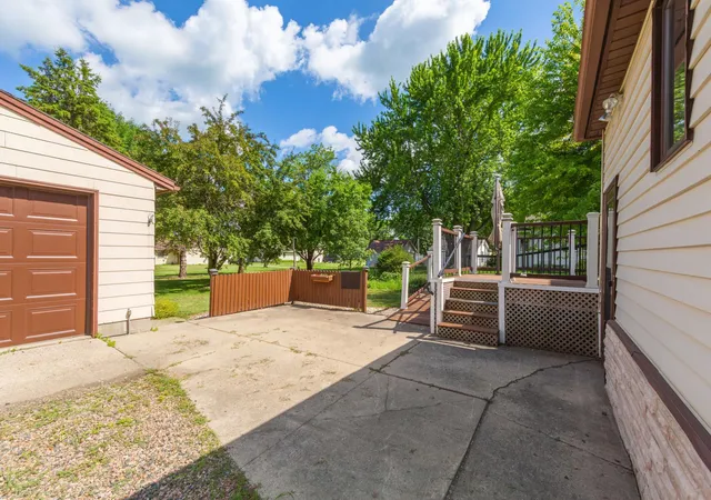 Photo 3 of Single family home for sale at 112 4th Street S, Gaylord, MN 55334 | MLS# 7099270 | Listing updated on 2026-07-28