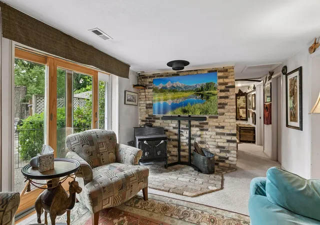 Photo 4 of Sale Pending at 1140 Harbor Ln N, Minneapolis, MN 55447 | MLS# 7099271 | Listing updated on 2026-08-26