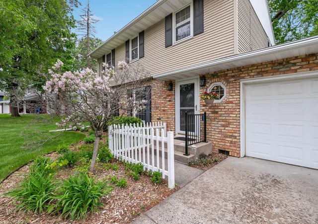 Homes for sale in Bloomington, MN | 1020 W 107th St, Bloomington, MN 55431 | MLS# 7099277