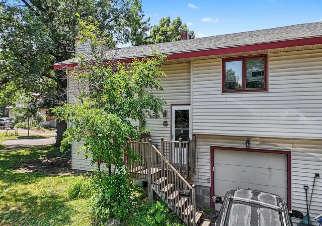 Photo 2 of Sale Pending at 3103 Colfax Ave N, Minneapolis, MN 55411 | MLS# 7099280 | Listing updated on 2026-08-13