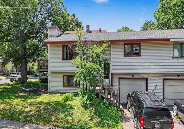 Photo 3 of Sale Pending at 3103 Colfax Ave N, Minneapolis, MN 55411 | MLS# 7099280 | Listing updated on 2026-08-13