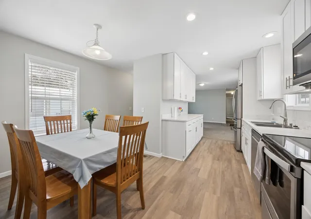 Photo 4 of Single family home for sale at 950 Cessna Dr, Saint Paul, MN 55112 | MLS# 7099327 | Listing updated on 2026-08-12
