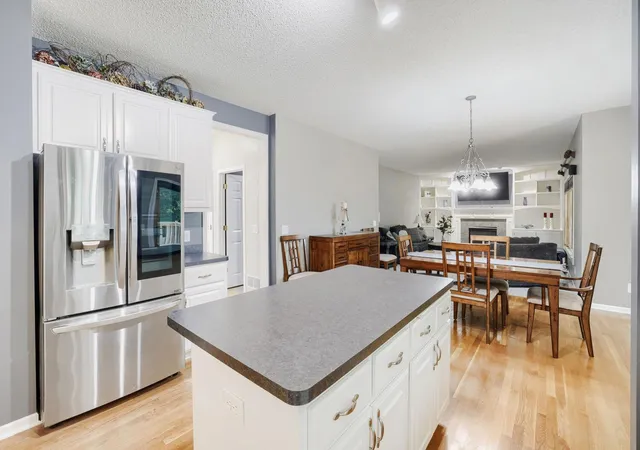 3rd image of 17285 Wilderness Trl Se, Prior Lake, MN 55372 | MLS# 7099343