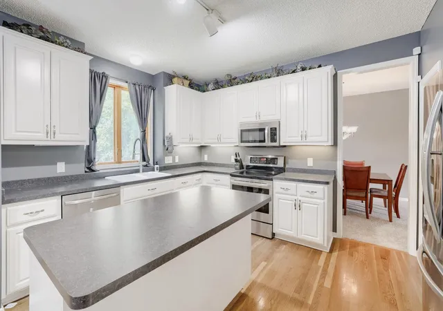 5th image of 17285 Wilderness Trl Se, Prior Lake, MN 55372 | MLS# 7099343