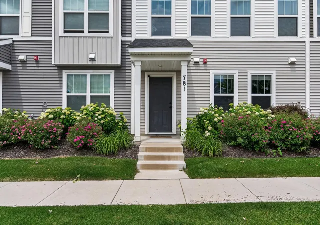 Homes for sale in New Brighton, MN | 781 Midtown Ln, New Brighton, MN 55112 | MLS# 7099353