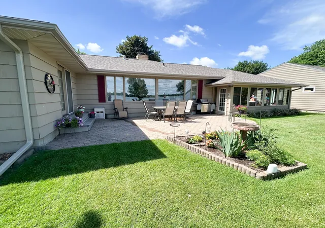 Homes for sale in Worthington, MN | 1010 S Shore Dr, Worthington, MN 56187 | MLS# 7099359