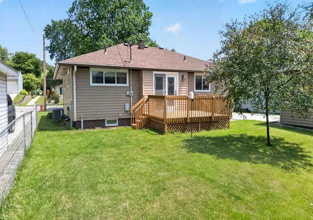 26th image of 1525 11th Ave Ne, Rochester, MN 55906 | MLS# 7099367