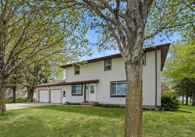 Photo 1 of Sale Pending at 912 10th Street, Gaylord, MN 55334 | MLS# 7099400 | Listing updated on 2026-08-24