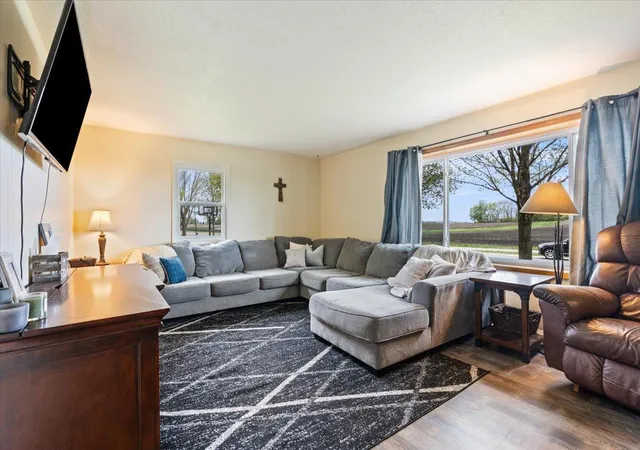 Photo 2 of Sale Pending at 912 10th Street, Gaylord, MN 55334 | MLS# 7099400 | Listing updated on 2026-08-24