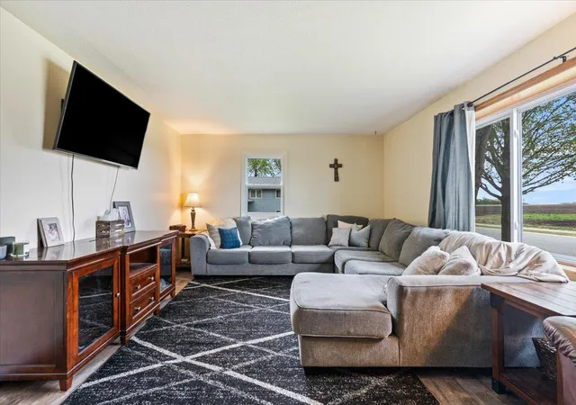 Photo 3 of Sale Pending at 912 10th Street, Gaylord, MN 55334 | MLS# 7099400 | Listing updated on 2026-08-24