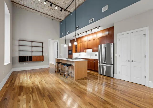 Listing Photo 3 - Condo for sale in building located at 300 Wall St, St. Paul, MN 55101 - Unit #101