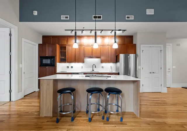Listing Photo 4 - Condo for sale in building located at 300 Wall St, St. Paul, MN 55101 - Unit #101