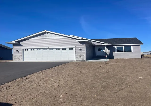 1st image of 23071 Turquoise St, Saint Augusta, MN 56301 | MLS# 7099412