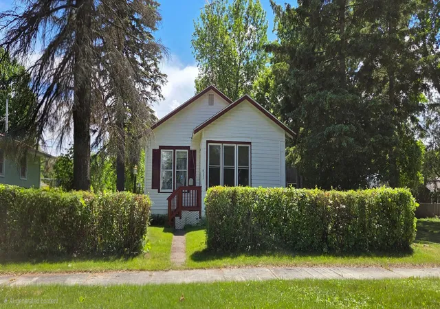 Homes for sale in International Falls, MN | 611 7th St, International Falls, MN 56649 | MLS# 7099441