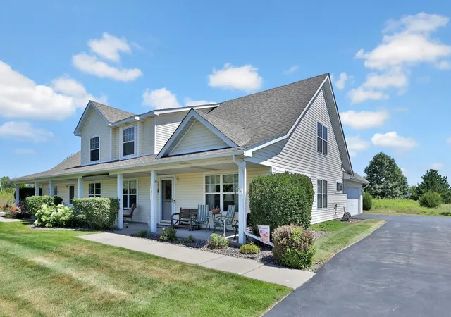 2nd image of 9913 59th Street Ct N, Lake Elmo, MN 55042 | MLS# 7099451