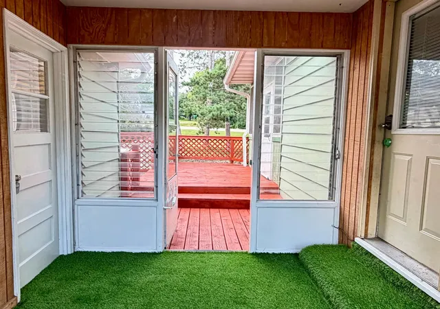 Photo 3 of Sale Pending at 1019 Maple St, Red Wing, MN 55066 | MLS# 7099469 | Listing updated on 2026-08-18