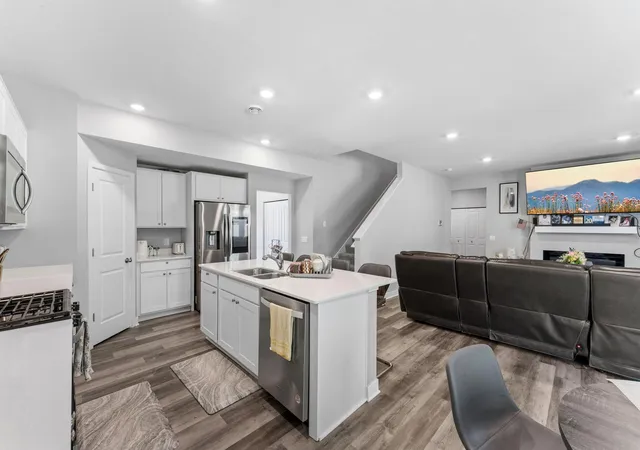 4th image of 6670 Pine Arbor Blvd S, Cottage Grove, MN 55016 | MLS# 7099478
