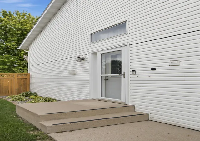 3rd image of 1912 50Th St S, Fargo, ND 58103 | MLS# 7099499