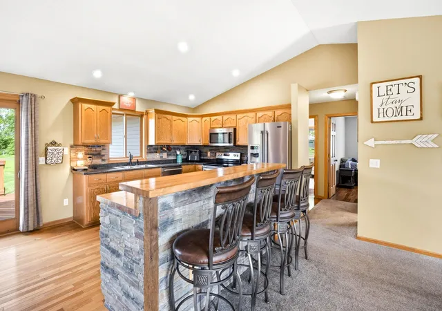 Homes for sale in Delano, MN | 5885 Dalton Ave Se, Delano, MN 55328 | MLS# 7099537