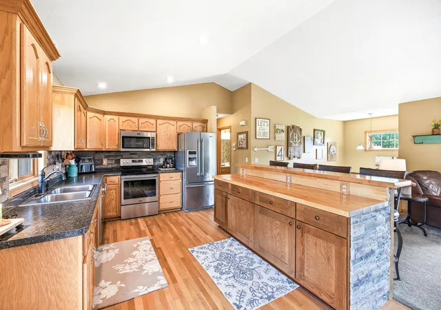 Homes for sale in Delano, MN | 5885 Dalton Ave Se, Delano, MN 55328 | MLS# 7099537