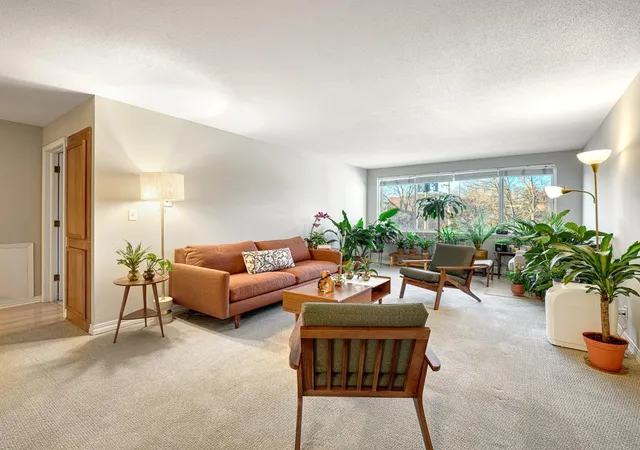 Homes for sale in Minneapolis, MN | 2700 W 44th St #315, Minneapolis, MN 55410 | MLS# 7099557