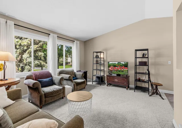 Homes for sale in Shoreview, MN | 926 Sherwood Rd, Shoreview, MN 55126 | MLS# 7099563