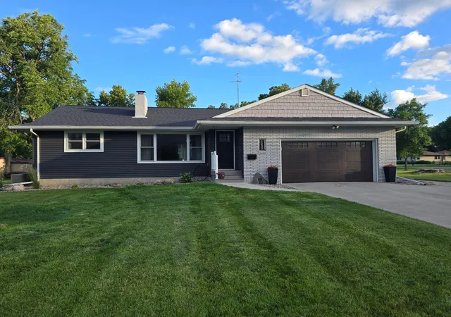 Homes for sale in Olivia, MN | 1207 W Park Ave, Olivia, MN 56277 | MLS# 7099573