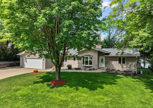 1st image of 15700 Logarto Ln, Burnsville, MN 55306 | MLS# 7099578