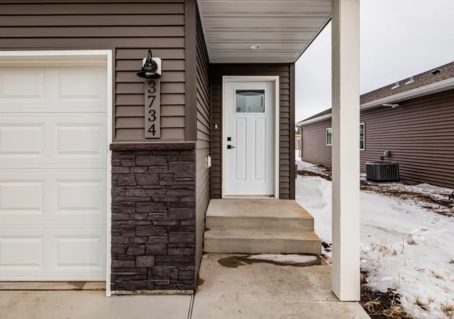 Homes for sale in Moorhead, MN | 3734 33rd St S, Moorhead, MN 56560 | MLS# 7099579