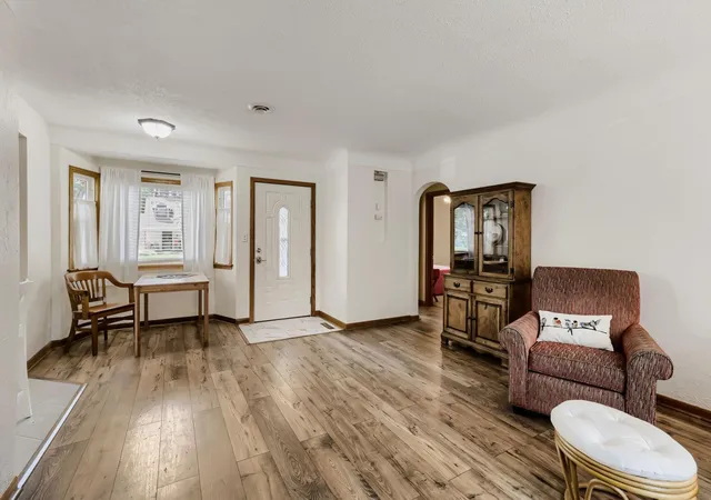 5th image of 114 Frost St W, South Saint Paul, MN 55075 | MLS# 7099602