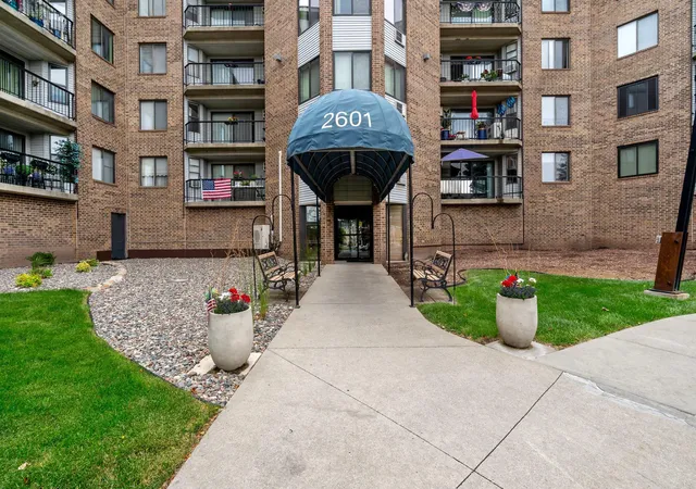 1st image of 2601 Kenzie Ter #315, Saint Anthony, MN 55418 | MLS# 7099622