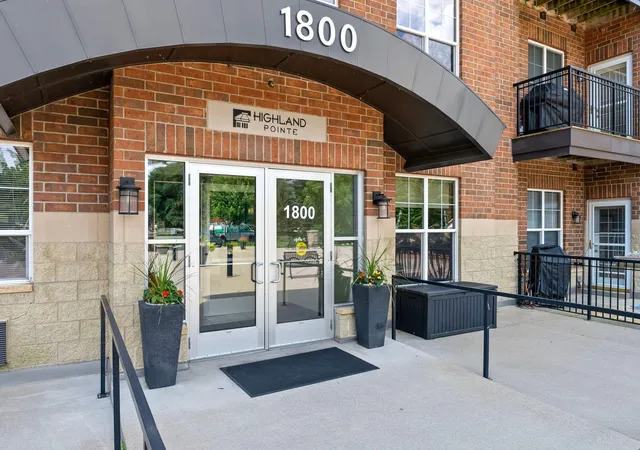 3rd image of 1800 Graham Ave, St. Paul, MN 55116