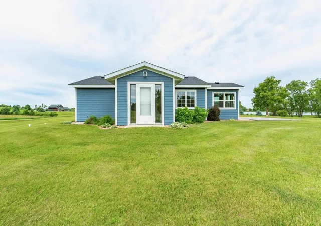 Homes for sale in Clitherall, MN | 42955 165th St, Clitherall, MN 56524 | MLS# 7099631