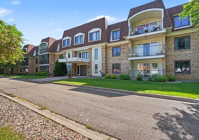 Homes for sale in West Saint Paul, MN | 1450 Bidwell St #111, West Saint Paul, MN 55118 | MLS# 7099633