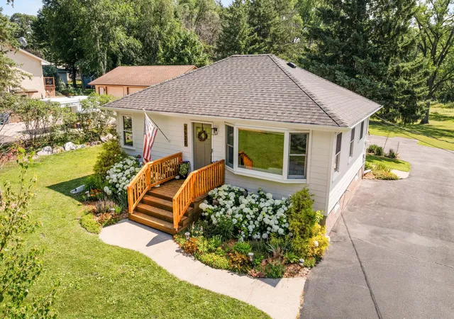 Homes for sale in Vadnais Heights, MN | 3520 Edgerton St, Vadnais Heights, MN 55127 | MLS# 7099659